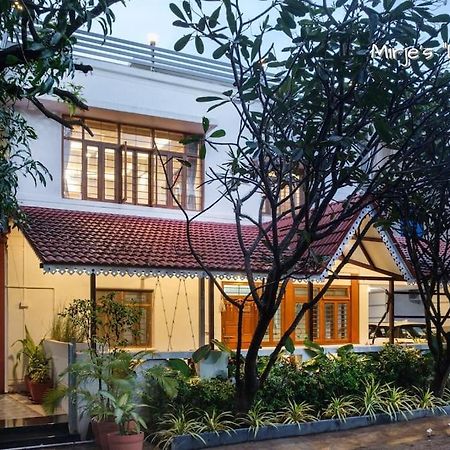 Mirje'S Deck - Homestay - Family Rooms Kolhapur Bagian luar foto