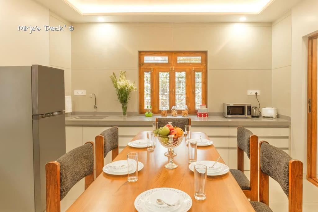 Mirje'S Deck - Homestay - Family Rooms Kolhapur Bagian luar foto